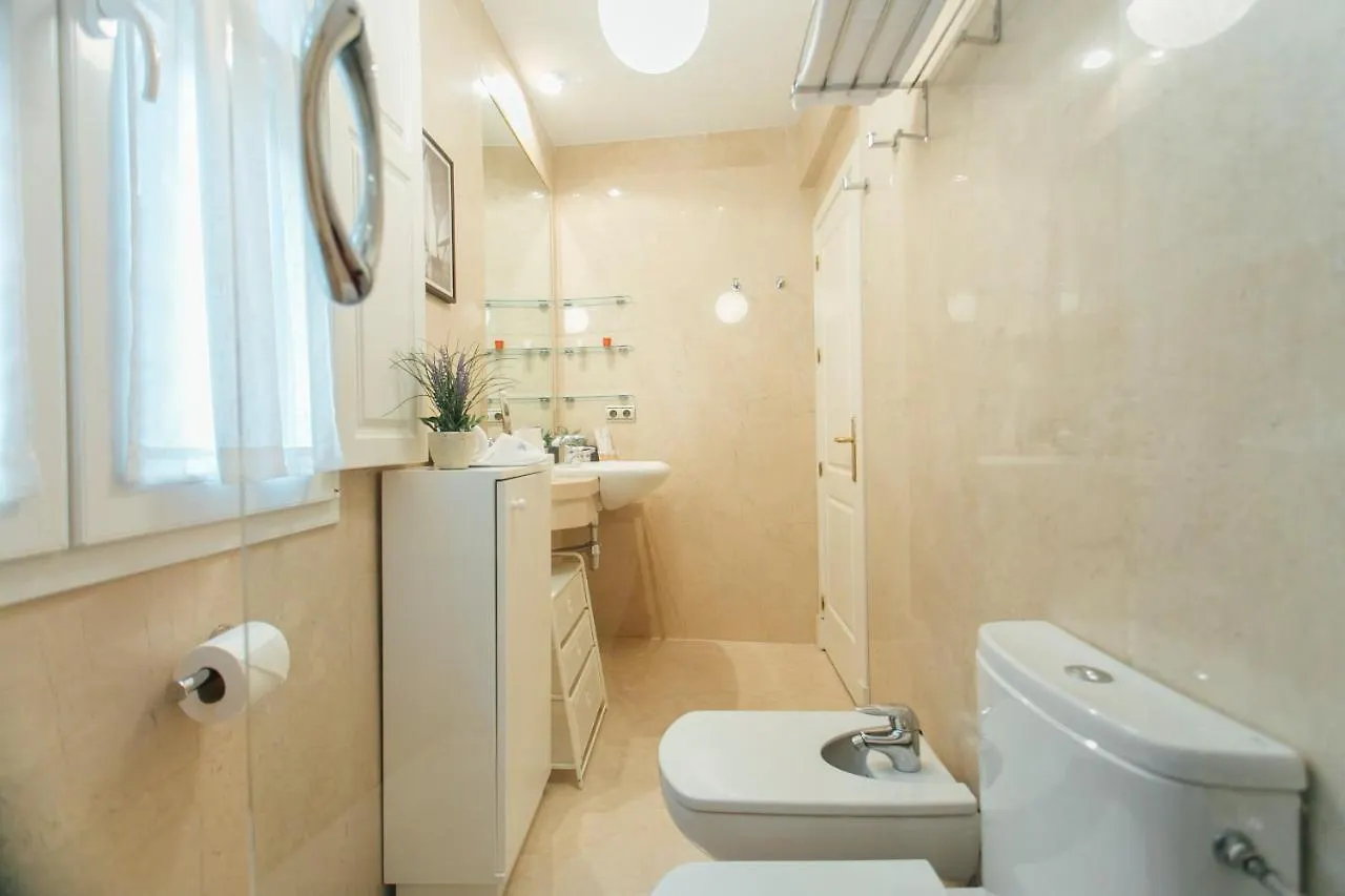 Apartment Comfortable Duplex- 1Bd 2Bth- Dean Miranda Seville