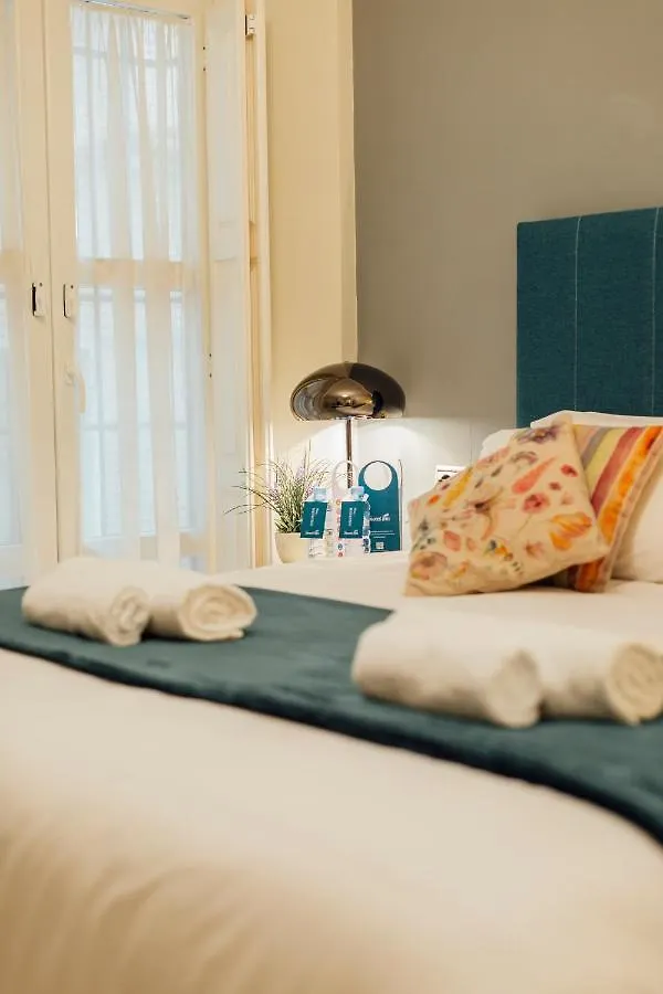 Apartment Comfortable Duplex- 1Bd 2Bth- Dean Miranda Seville